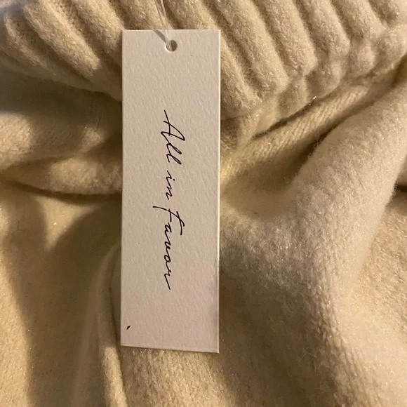 𝅺all in Favor cream Sweater size small - Picture 3 of 6